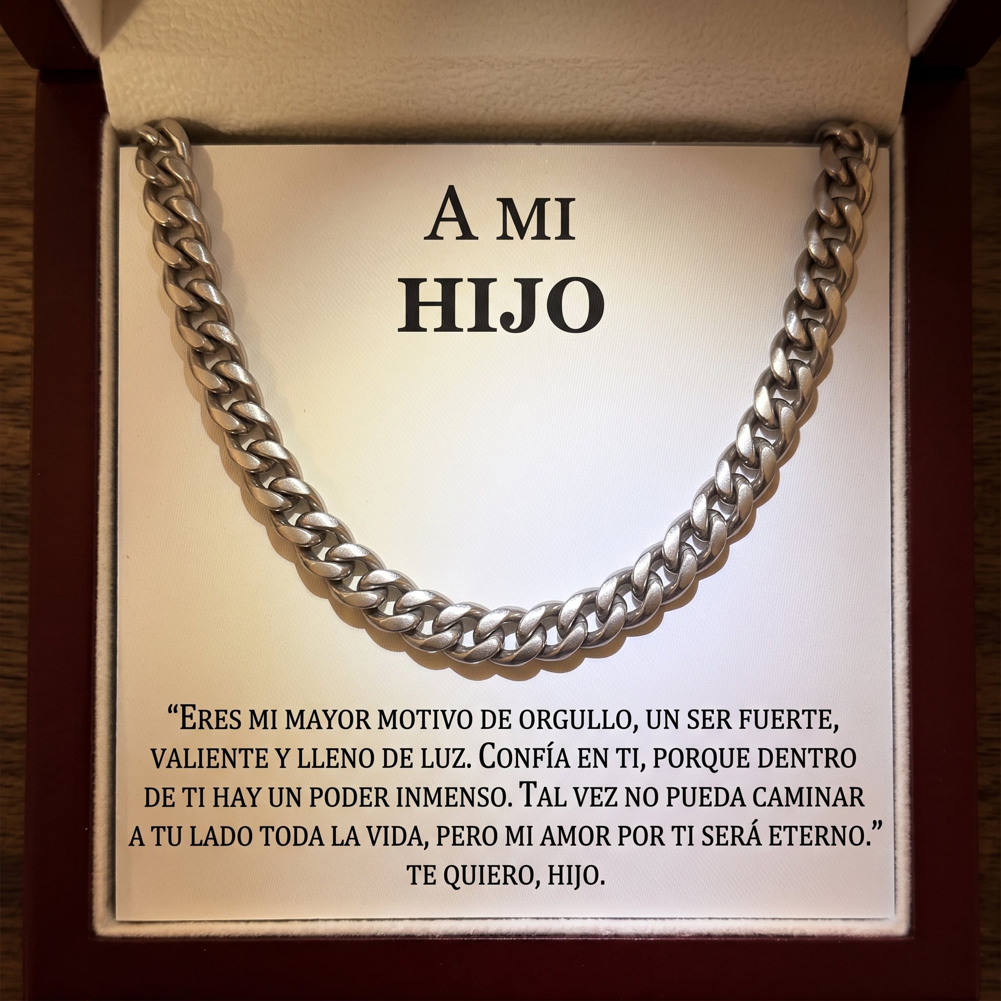 La dedicatoria A mi hijo, con la cadena cubana cruzando la tarjeta